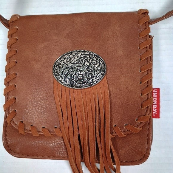 UNIONBAY Handbags - Y2k Union Bay Fringe Buckle Crossbody Purse Brown Western Bag
